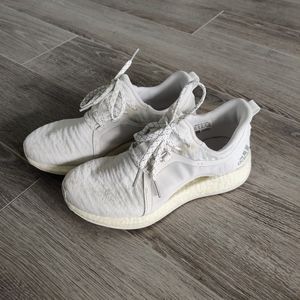 Adidas PureBoost Sneakers 5.5 women's EUC